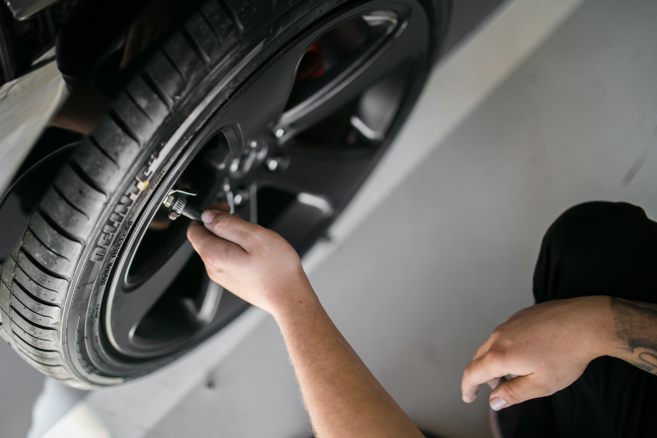 Dicas Delinte: importância da calibragem correta dos pneus
